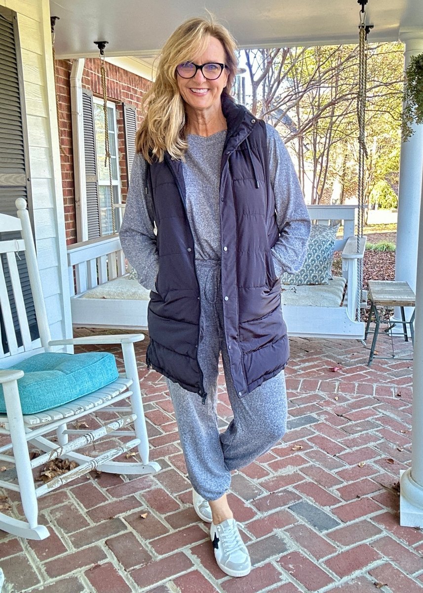 Long Hooded Puffer Vest - Black - Puffer vest - Jimberly's Boutique - Olive Branch - Mississippi